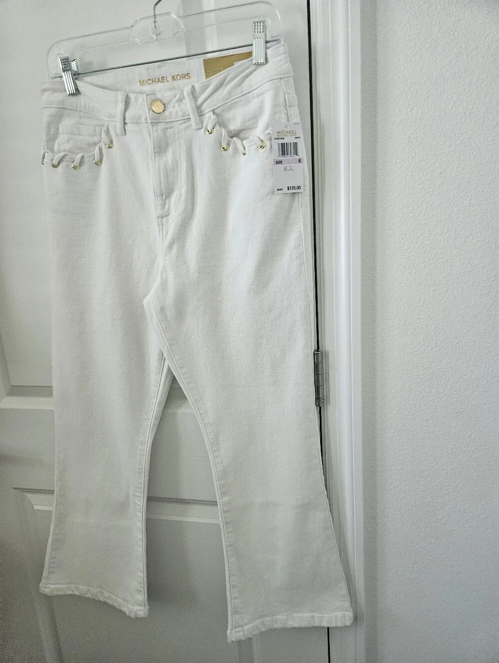 NWT $125 Michael Kors White Selma Flared Jeams Size 6 , 25